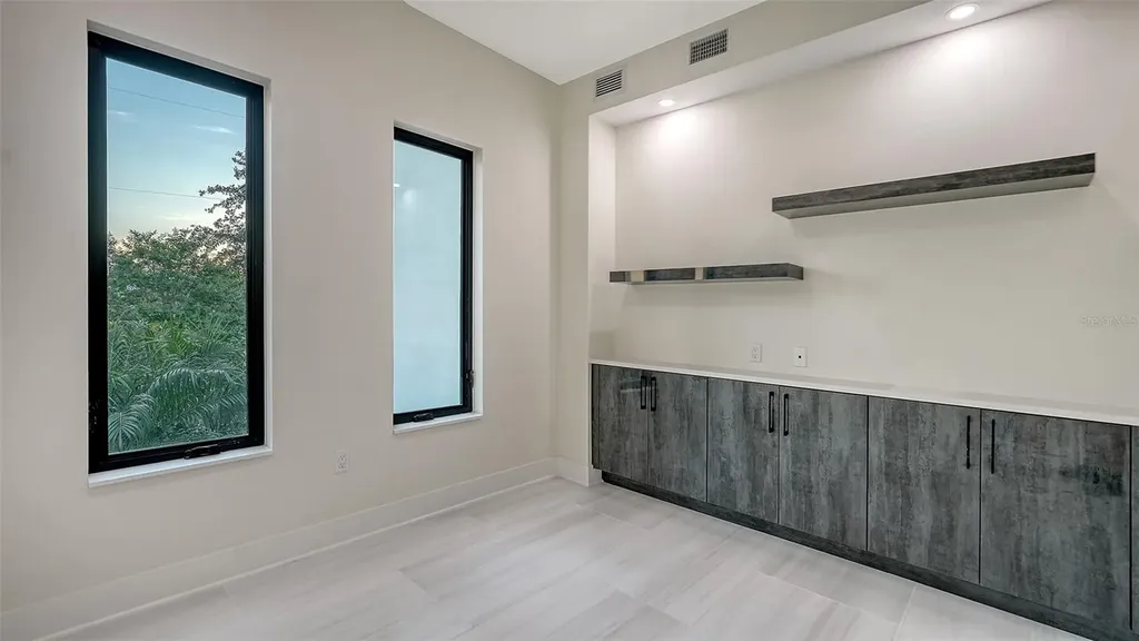 1607 Flower Drive Sarasota FL 34239