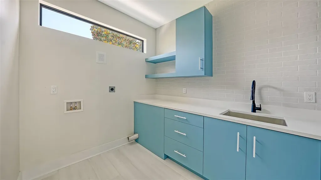1607 Flower Drive Sarasota FL 34239