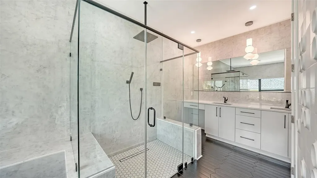 1607 Flower Drive Sarasota FL 34239