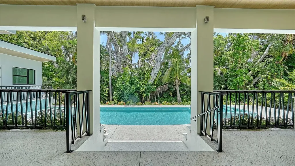 1607 Flower Drive Sarasota FL 34239