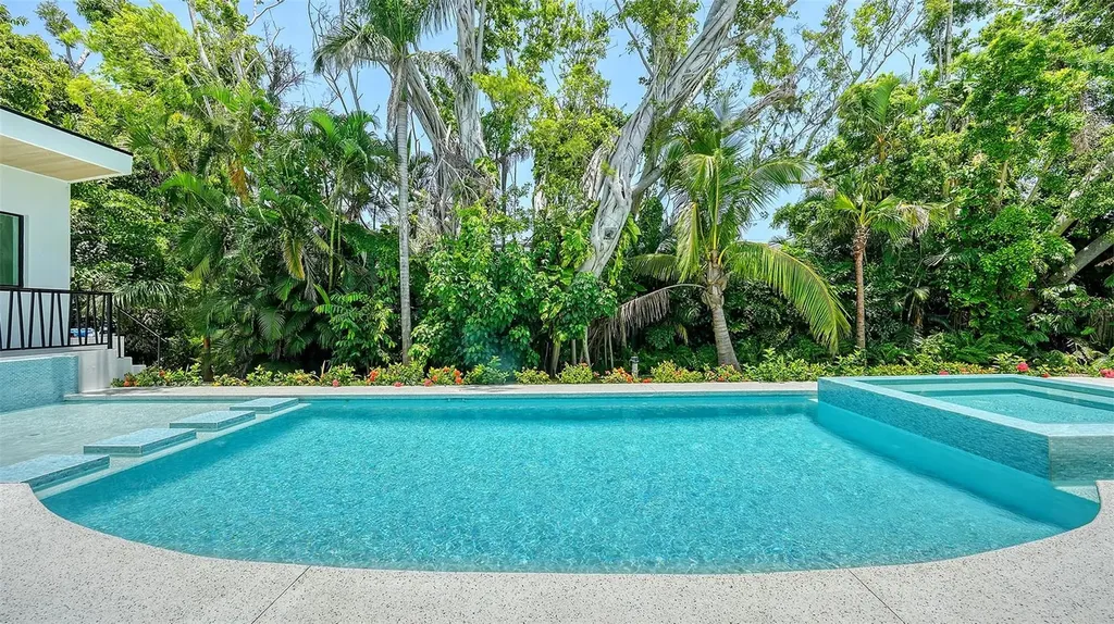 1607 Flower Drive Sarasota FL 34239