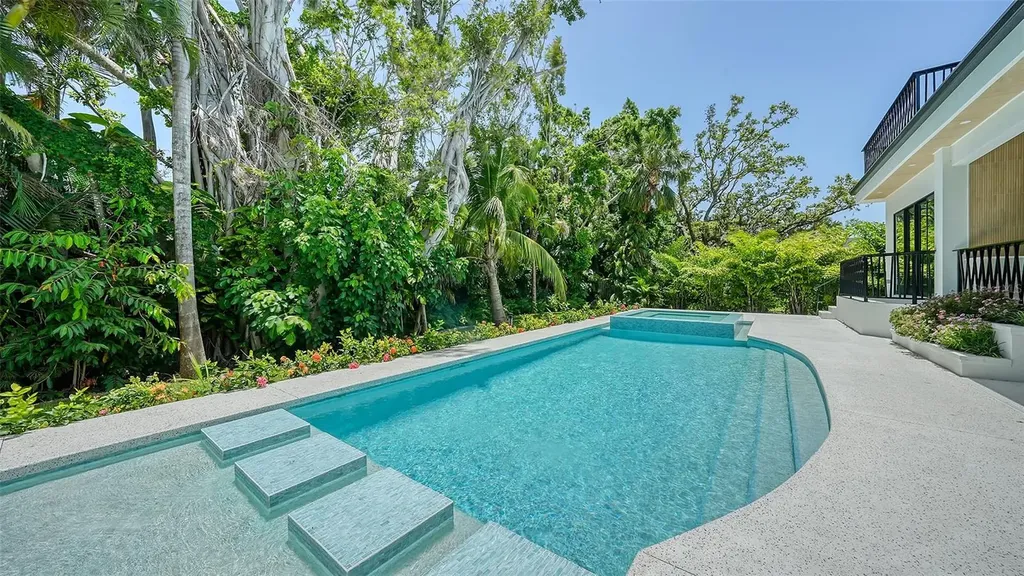 1607 Flower Drive Sarasota FL 34239