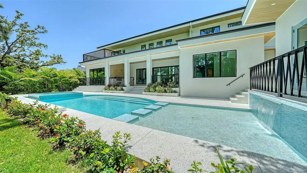1607 Flower Drive Sarasota FL 34239