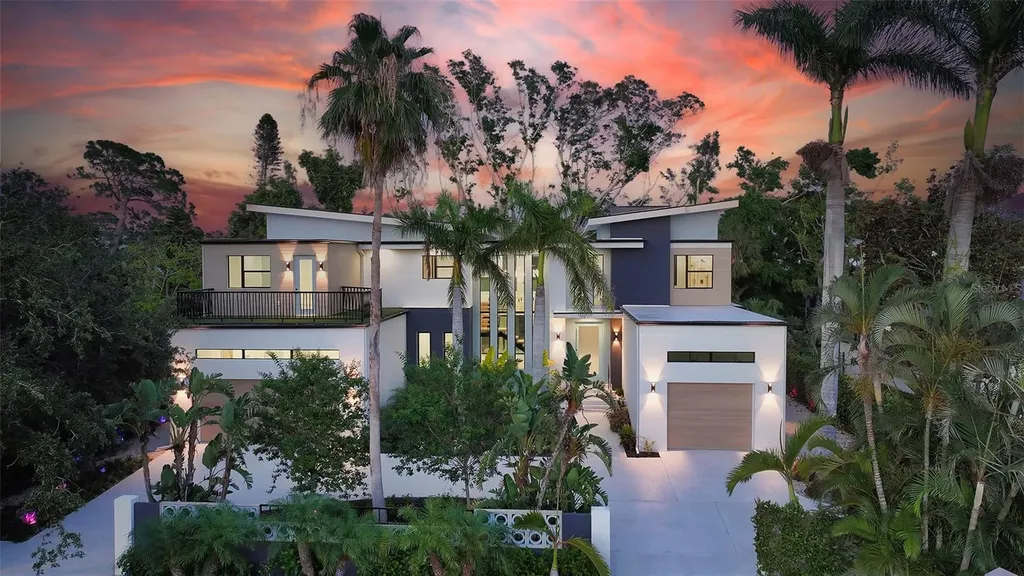 1607 Flower Drive Sarasota FL 34239