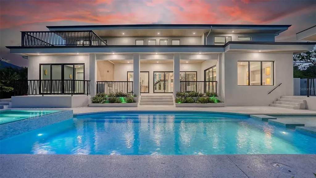 1607 Flower Drive Sarasota FL 34239