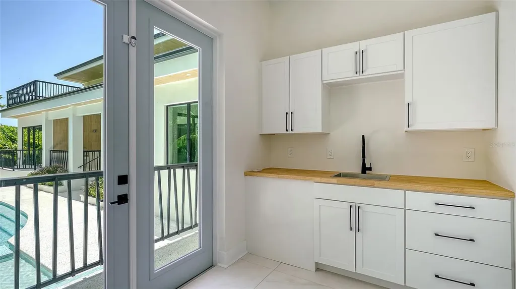 1607 Flower Drive Sarasota FL 34239