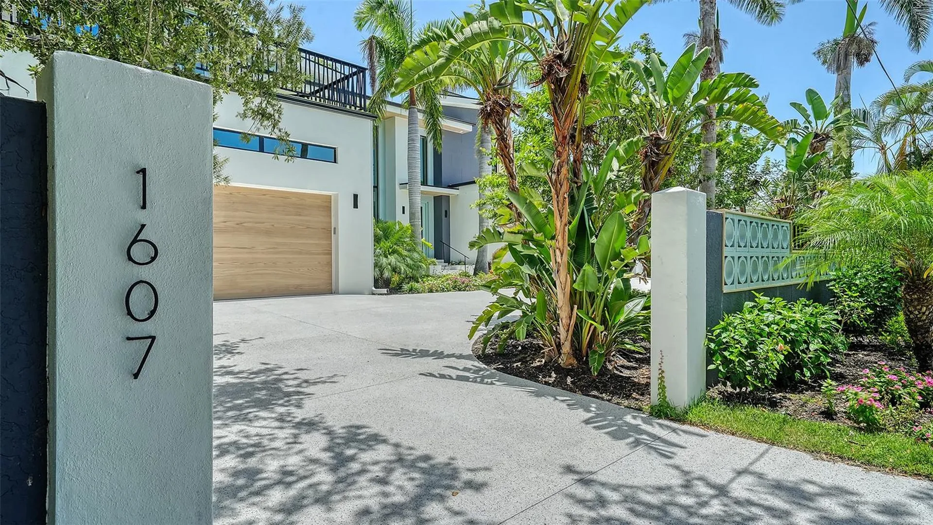 1607 Flower Drive Sarasota FL 34239