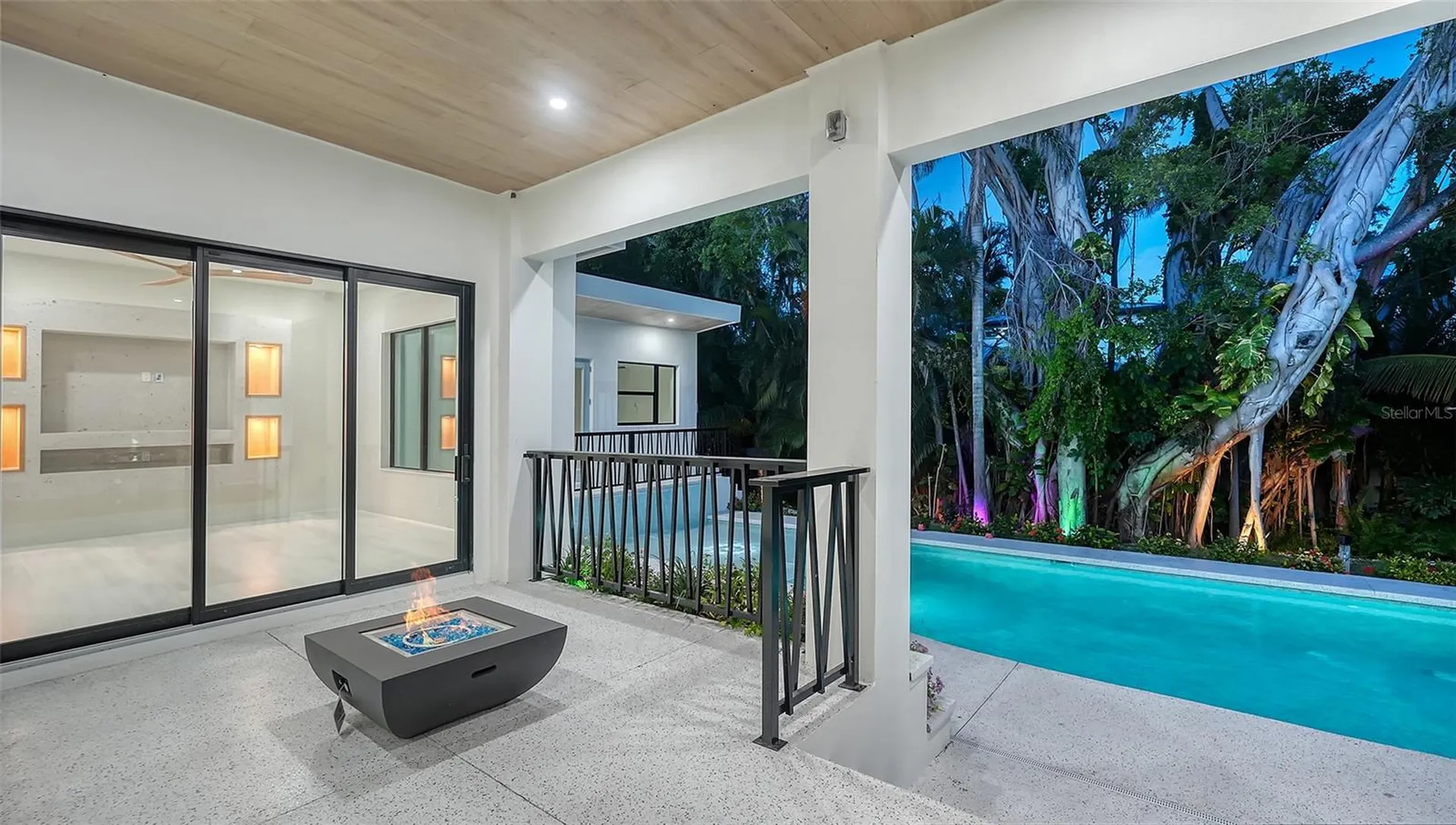 1607 Flower Drive Sarasota FL 34239