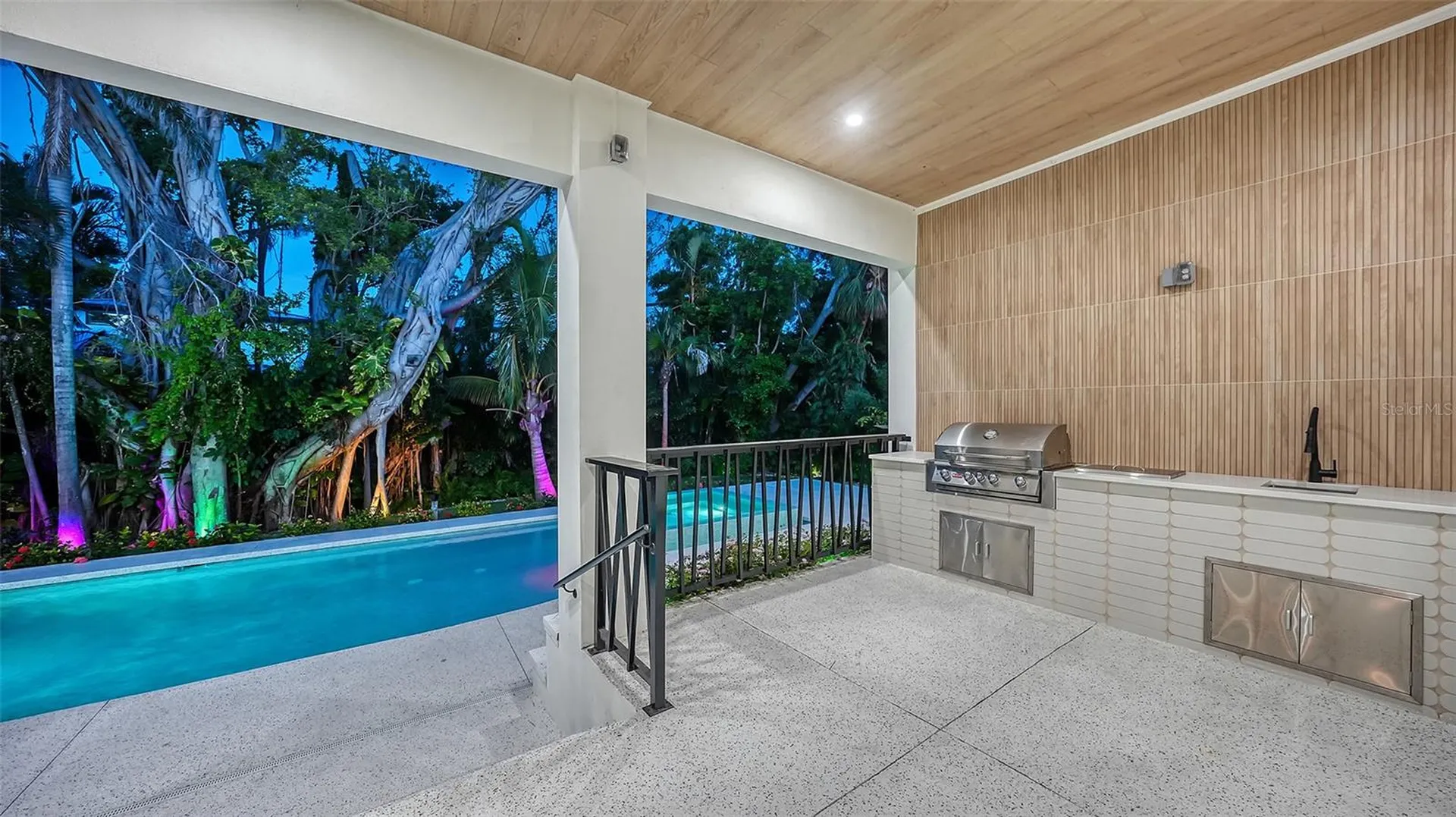 1607 Flower Drive Sarasota FL 34239
