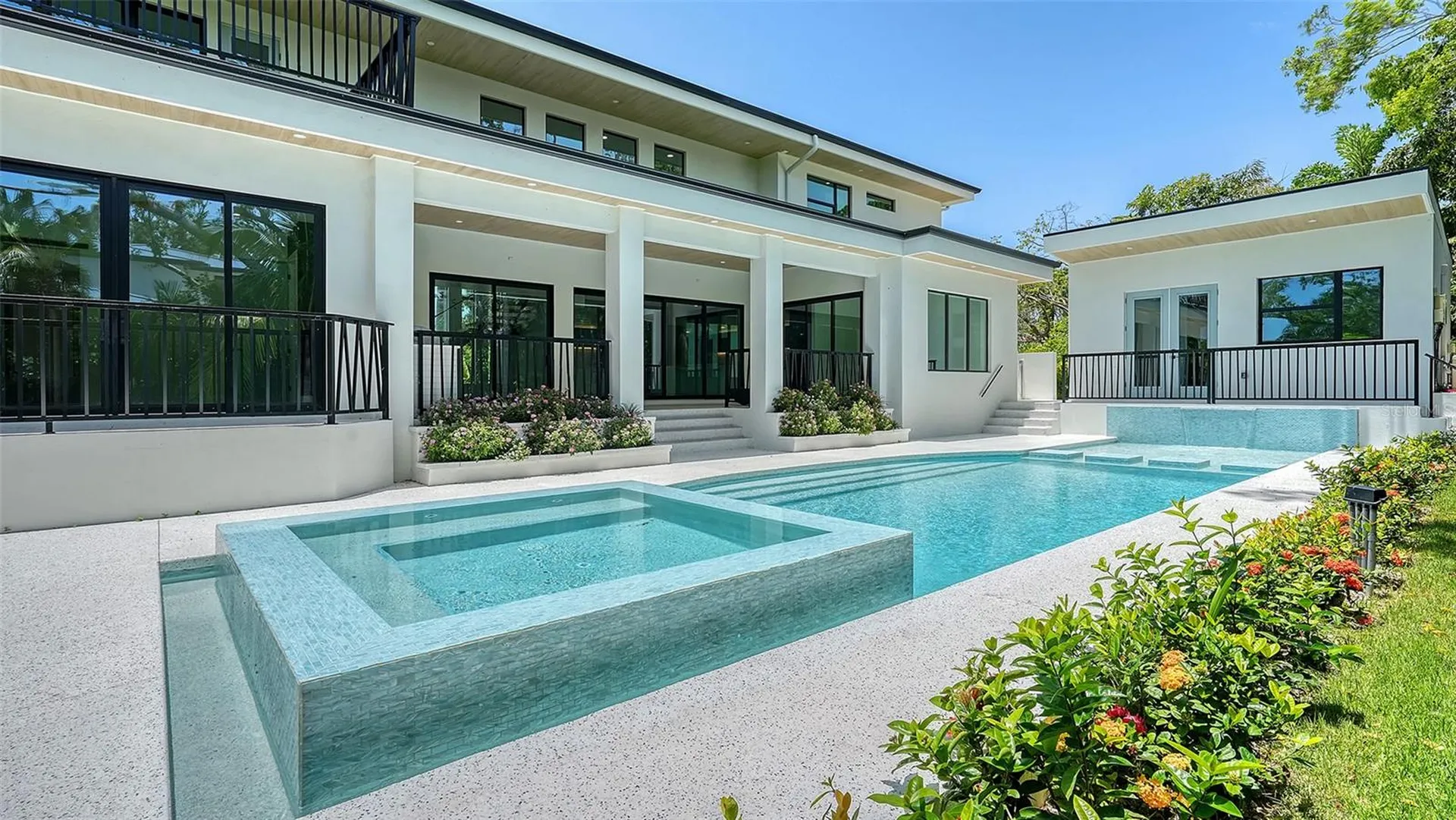 1607 Flower Drive Sarasota FL 34239