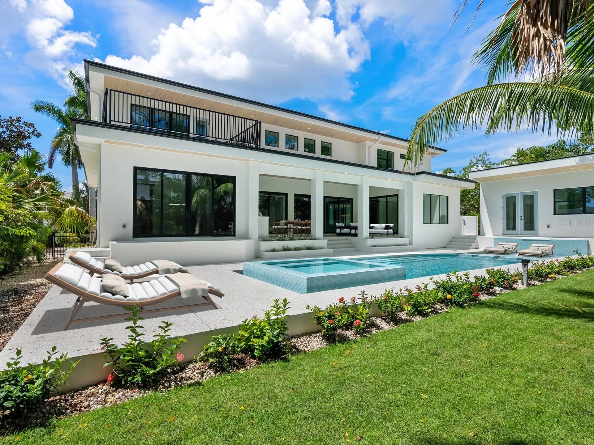 1607 Flower Drive Sarasota FL 34239