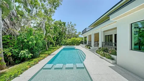 1607 Flower Drive Sarasota FL 34239