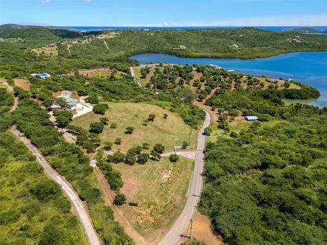 Lot 21, Frailes Ward Las Pelas Culebra PR 00775