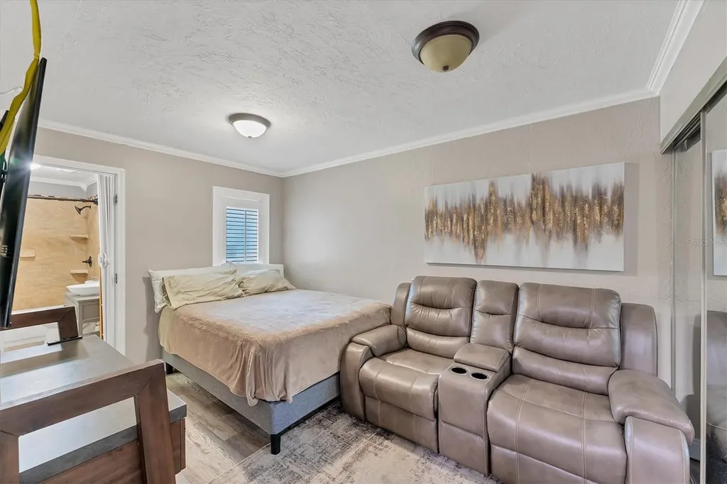 513 25th Avenue W Bradenton FL 34205