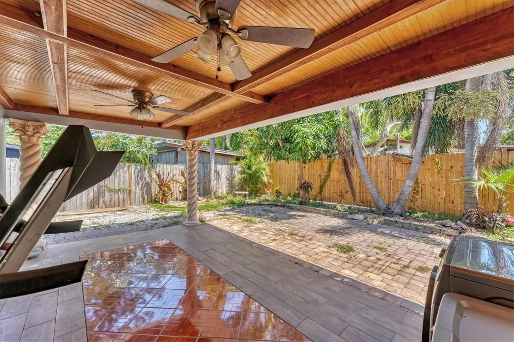 513 25th Avenue W Bradenton FL 34205