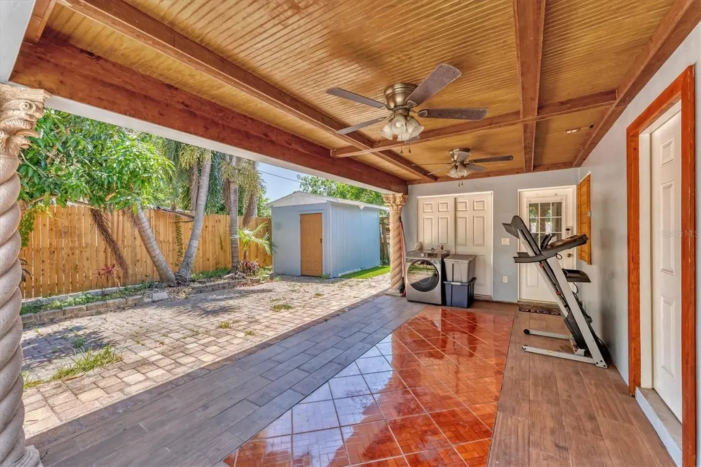 513 25th Avenue W Bradenton FL 34205