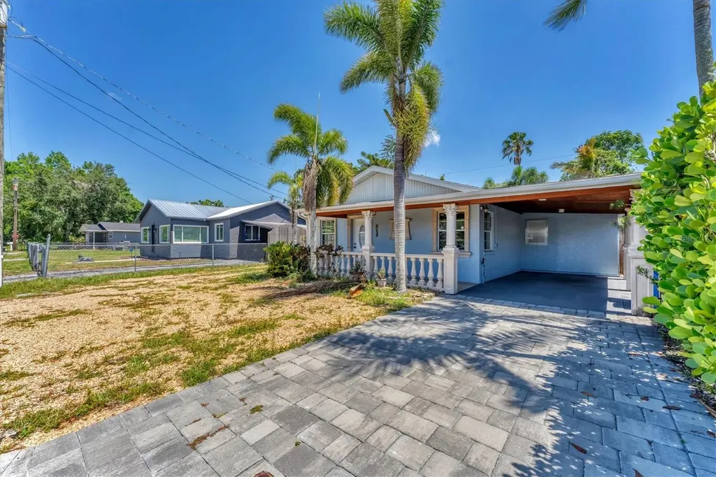 513 25th Avenue W Bradenton FL 34205