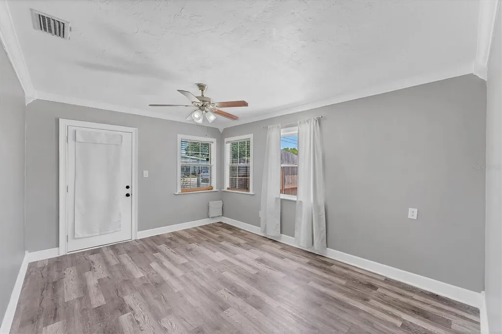 513 25th Avenue W Bradenton FL 34205