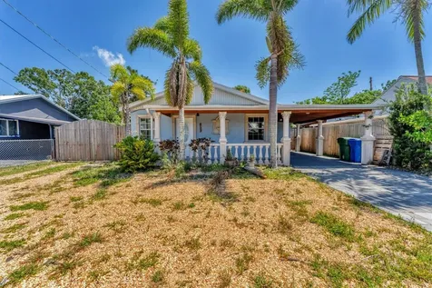 513 25th Avenue W Bradenton FL 34205