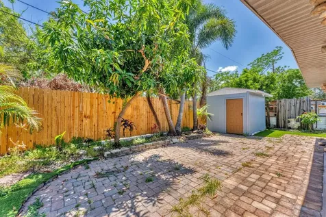 513 25th Avenue W Bradenton FL 34205