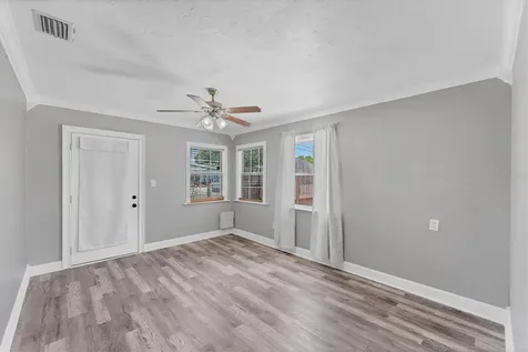 513 25th Avenue W Bradenton FL 34205