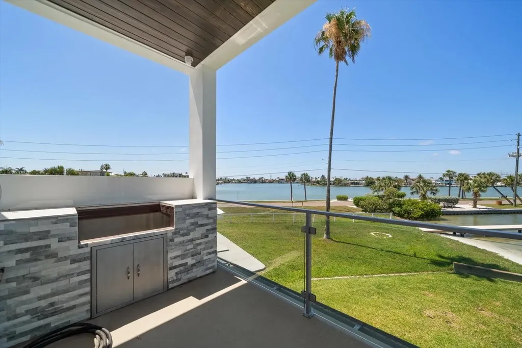 16047 Redington Drive Redington Beach FL 33708
