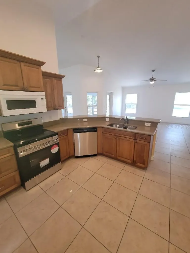 1422 Jakway Road North Port FL 34288