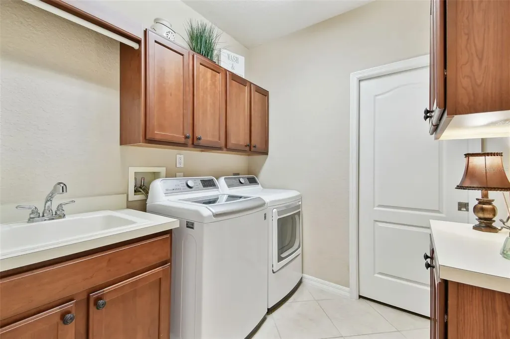 9008 Brookfield Terrace Bradenton FL 34212