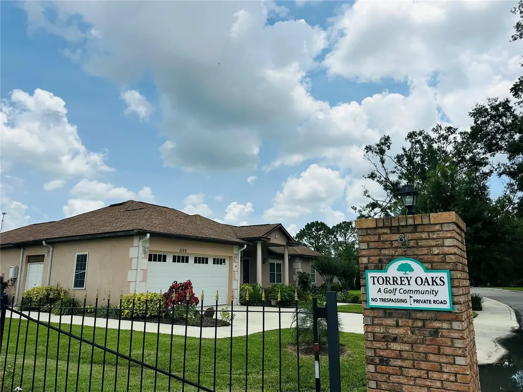 3192 Oaks Bend Bowling Green FL 33834
