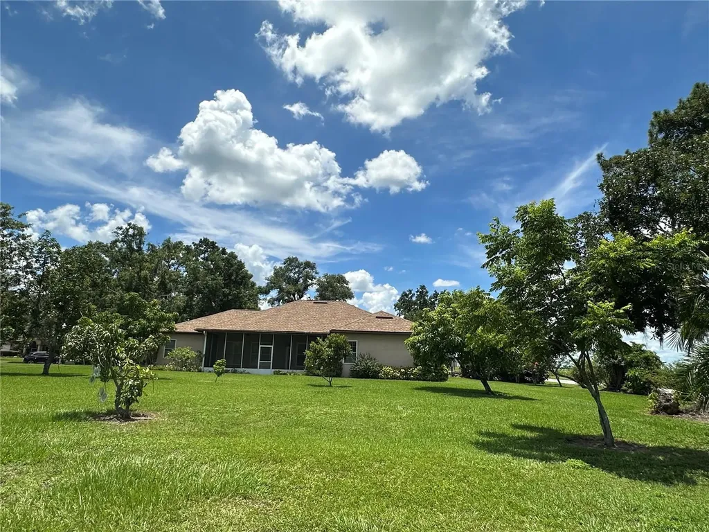 3192 Oaks Bend Bowling Green FL 33834