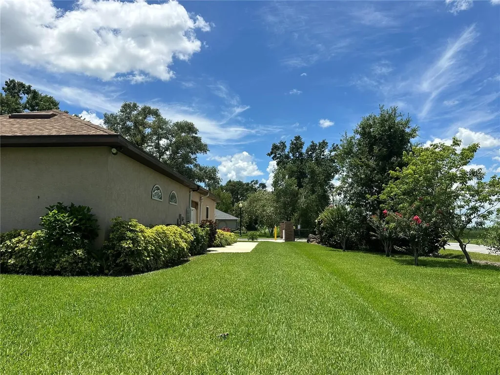 3192 Oaks Bend Bowling Green FL 33834