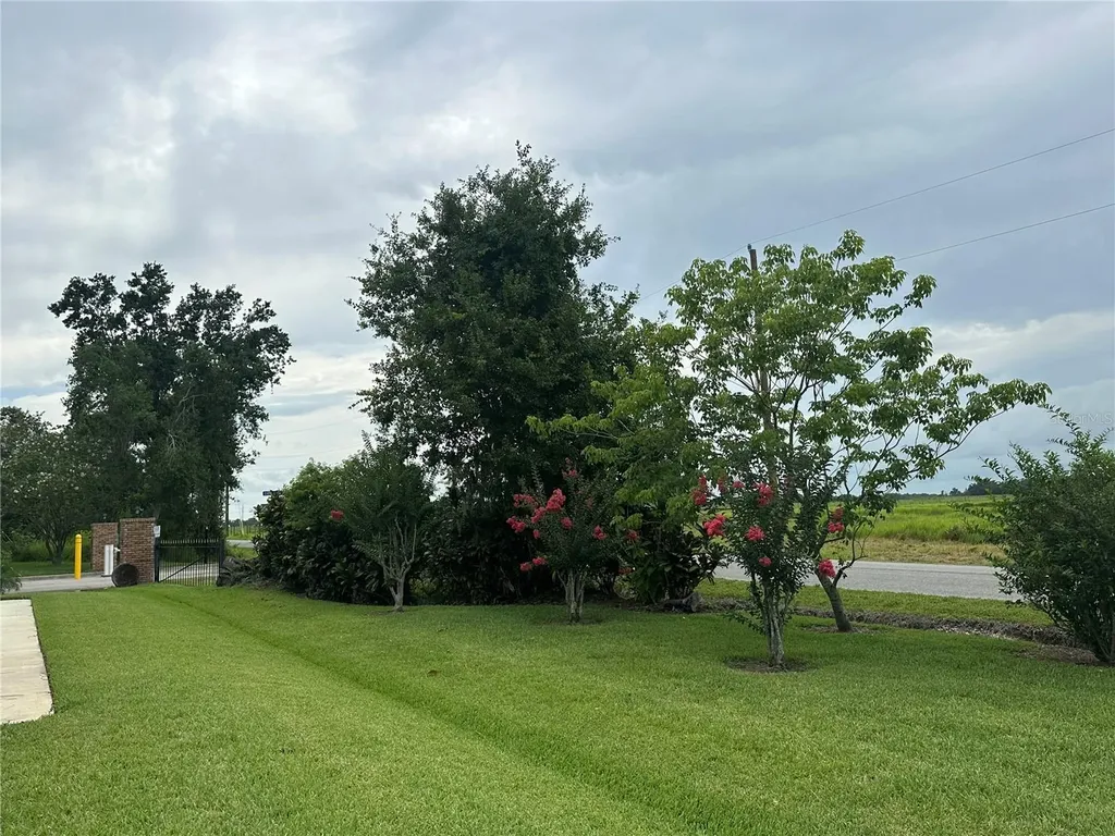 3192 Oaks Bend Bowling Green FL 33834