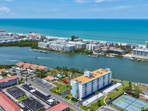 10216 Regal Drive Largo FL 33774