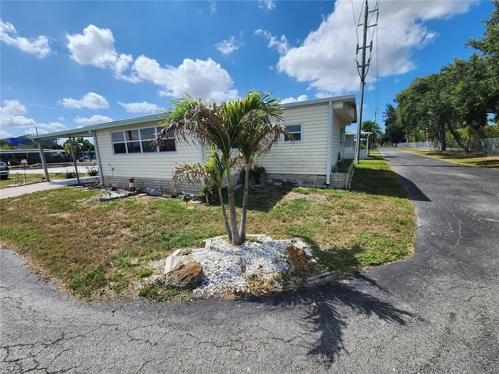 5301 Algeria Court Bradenton FL 34207