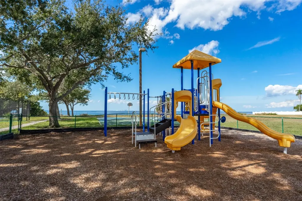 611 Destiny Drive Ruskin FL 33570