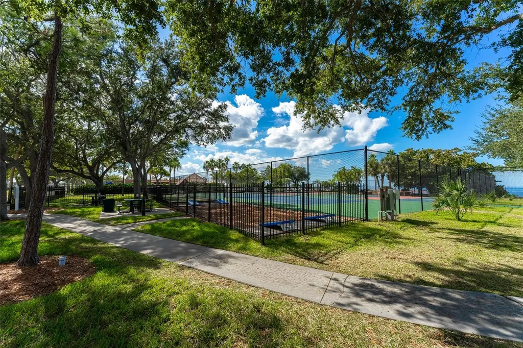 611 Destiny Drive Ruskin FL 33570