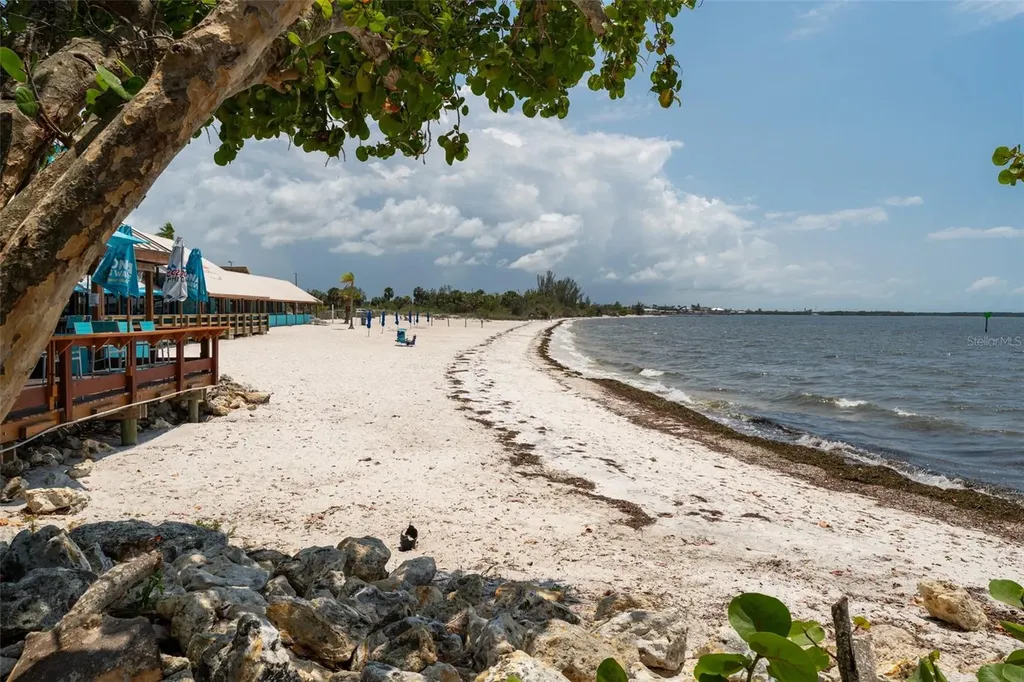 611 Destiny Drive Ruskin FL 33570