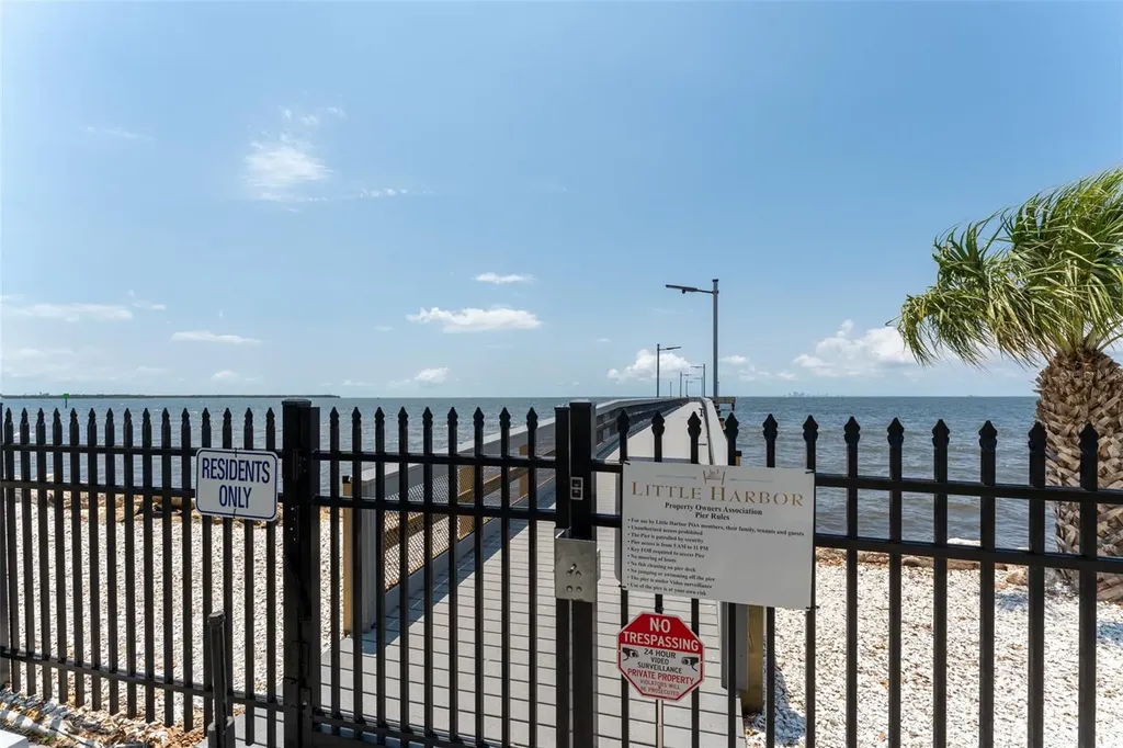 611 Destiny Drive Ruskin FL 33570