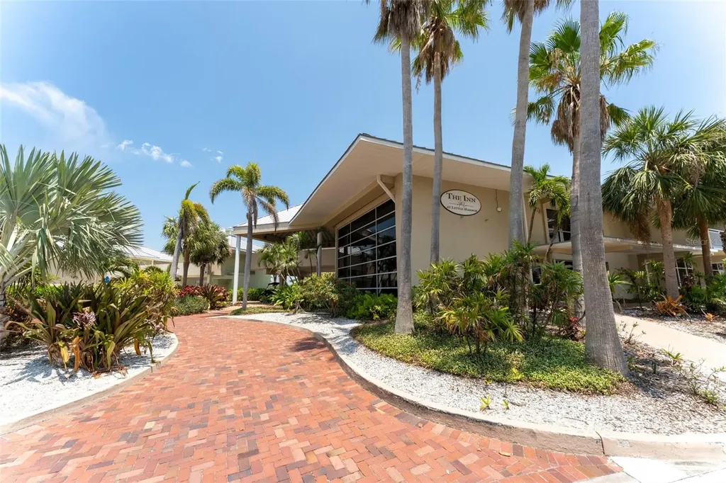 611 Destiny Drive Ruskin FL 33570