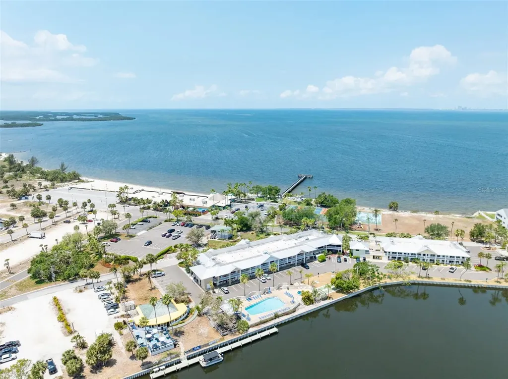 611 Destiny Drive Ruskin FL 33570