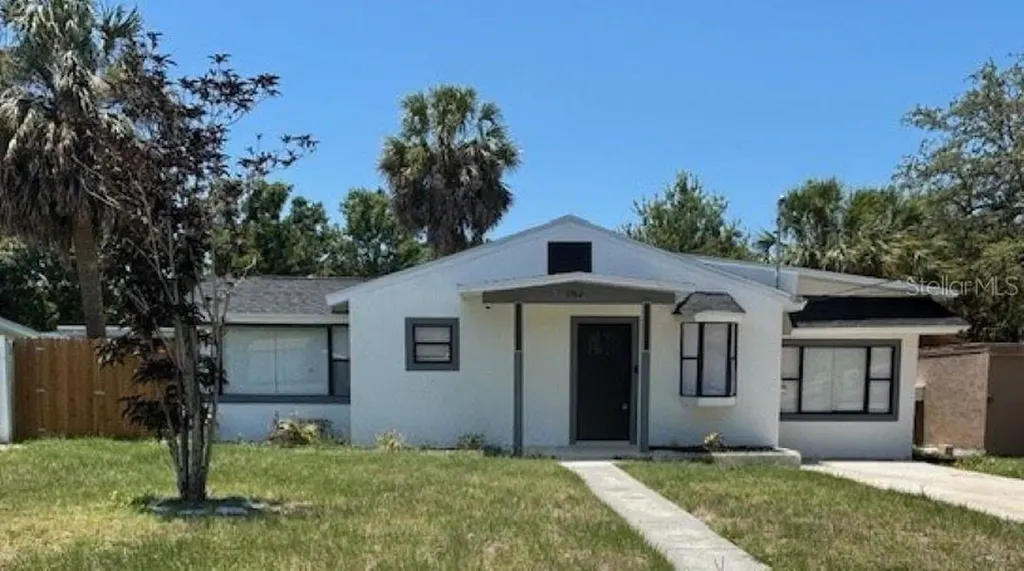 1762 Fulton Avenue Clearwater FL 33755