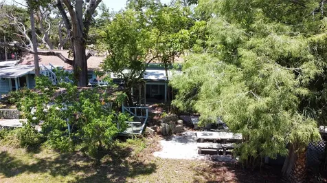 5680 77th Avenue N Pinellas Park FL 33781