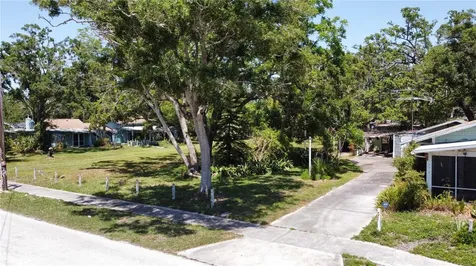 5680 77th Avenue N Pinellas Park FL 33781