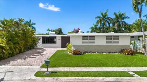Urb. Torrimar Paseo De La Alhambra Guaynabo PR 00966