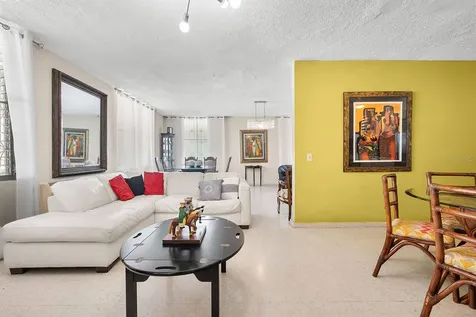 Urb. Torrimar Paseo De La Alhambra Guaynabo PR 00966