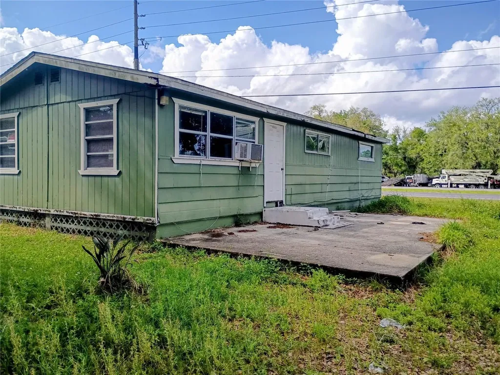 4315 Lake Avenue Kissimmee FL 34746