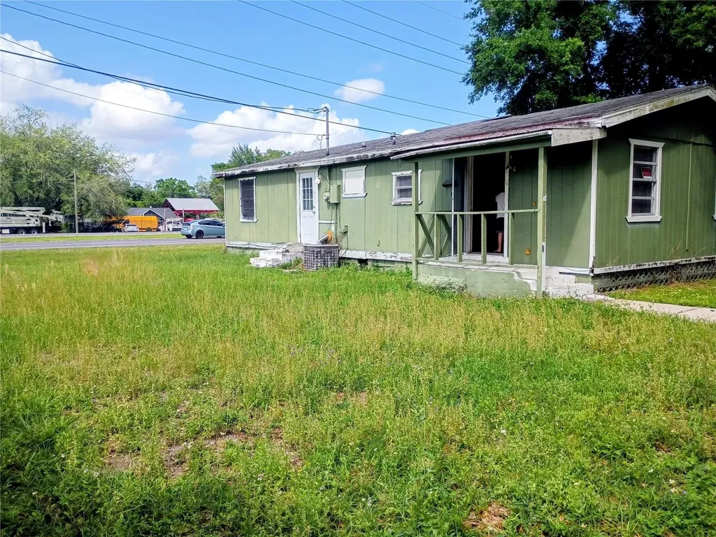 4315 Lake Avenue Kissimmee FL 34746