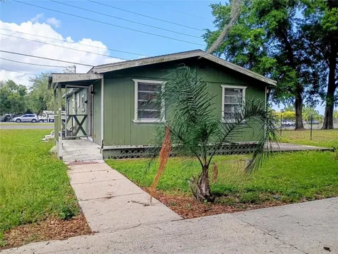 4315 Lake Avenue Kissimmee FL 34746