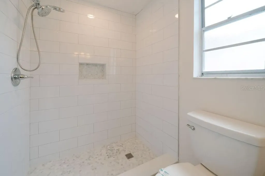 669 Spanish Drive N Longboat Key FL 34228