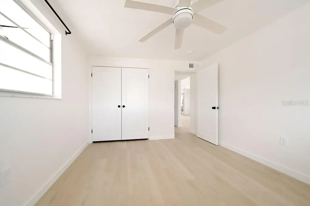 669 Spanish Drive N Longboat Key FL 34228